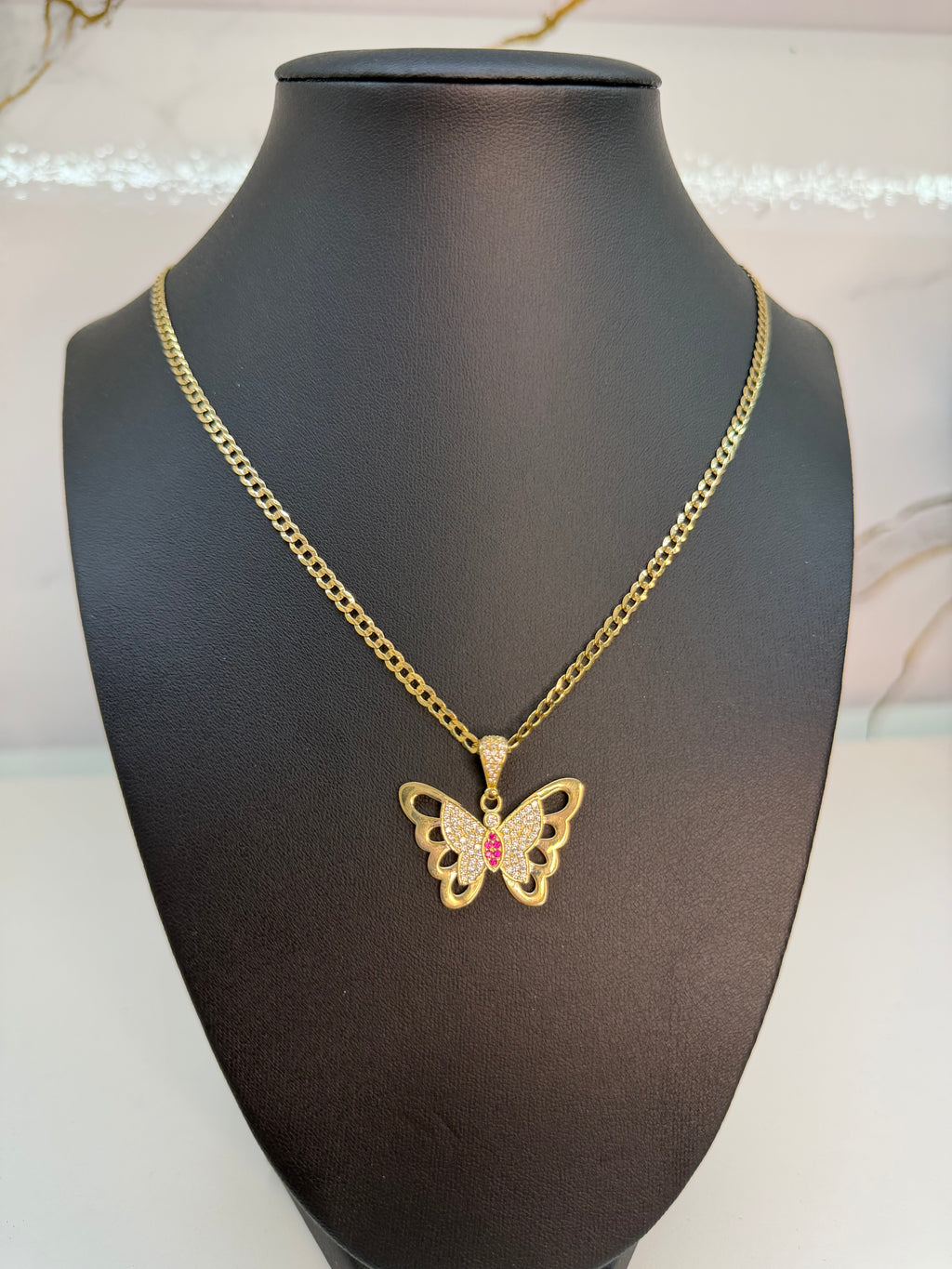 Cadena con mariposa
