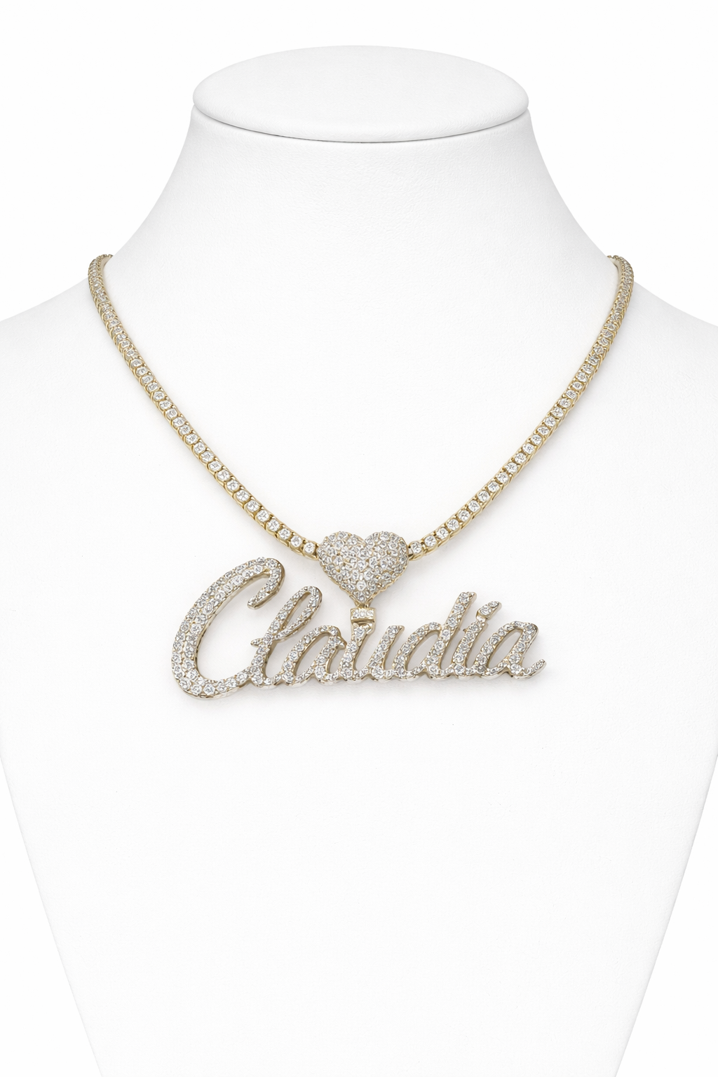 Nombres personalizados con diamantes